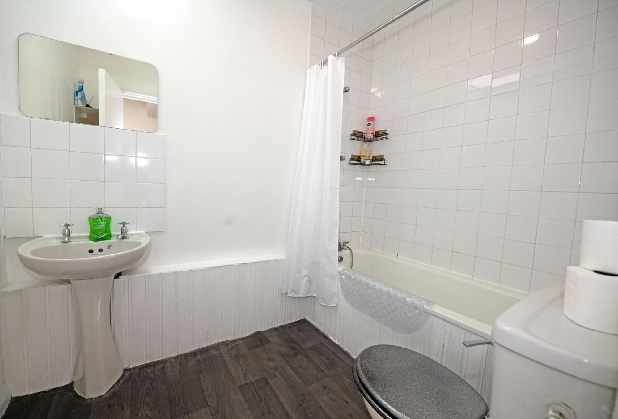 Flat In Clapham Budget Friendly Stay London Exterior photo